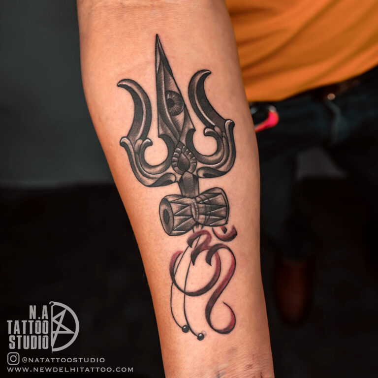 Mythological Customized Tattoo of Lord Shiva's Trishul, Damru & Snake –  Black Poison Tattoos