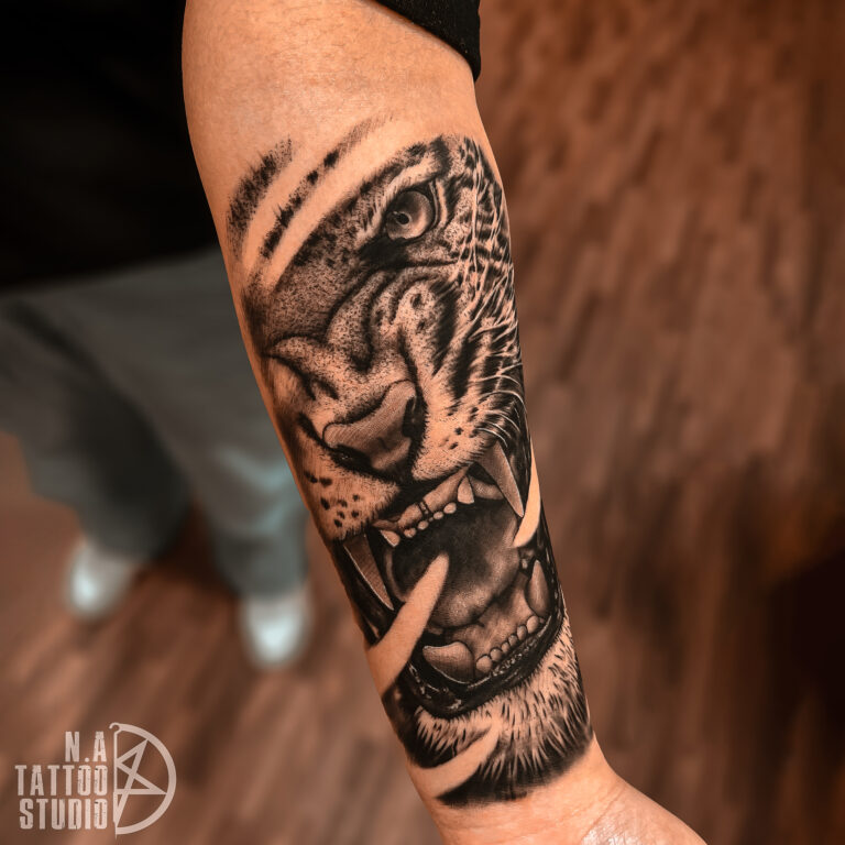 Na dłoni tattoos at INKsearch